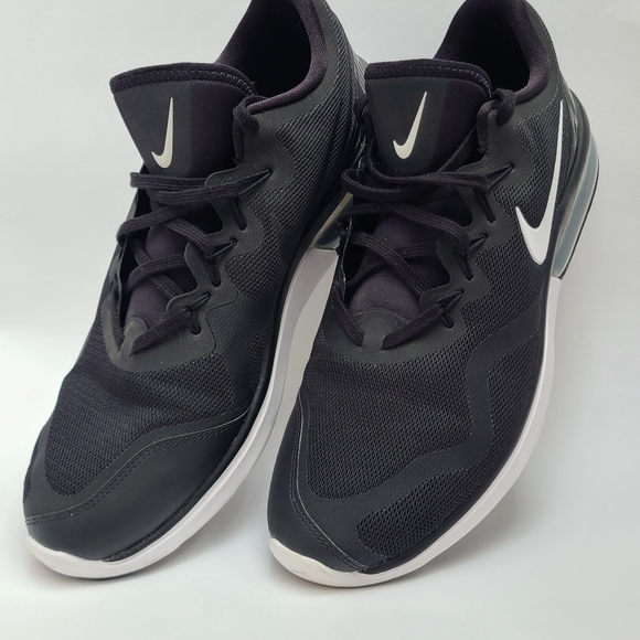 Nike Air Max Fury - Picture 2 of 5